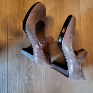 Sofft Pewter Suede Mary Jane Pump, Size 6.5